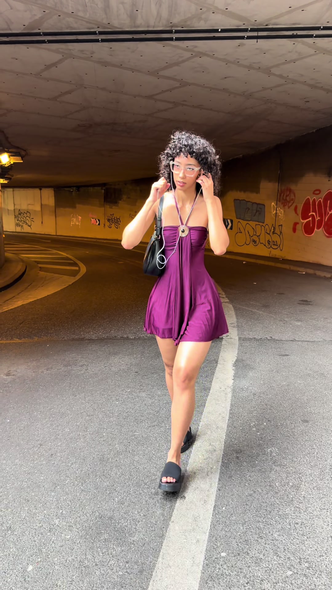 Découvrez la robe violette tendance @Lala