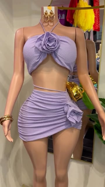 Bikini violet à fleurs style brésilien par Zounko