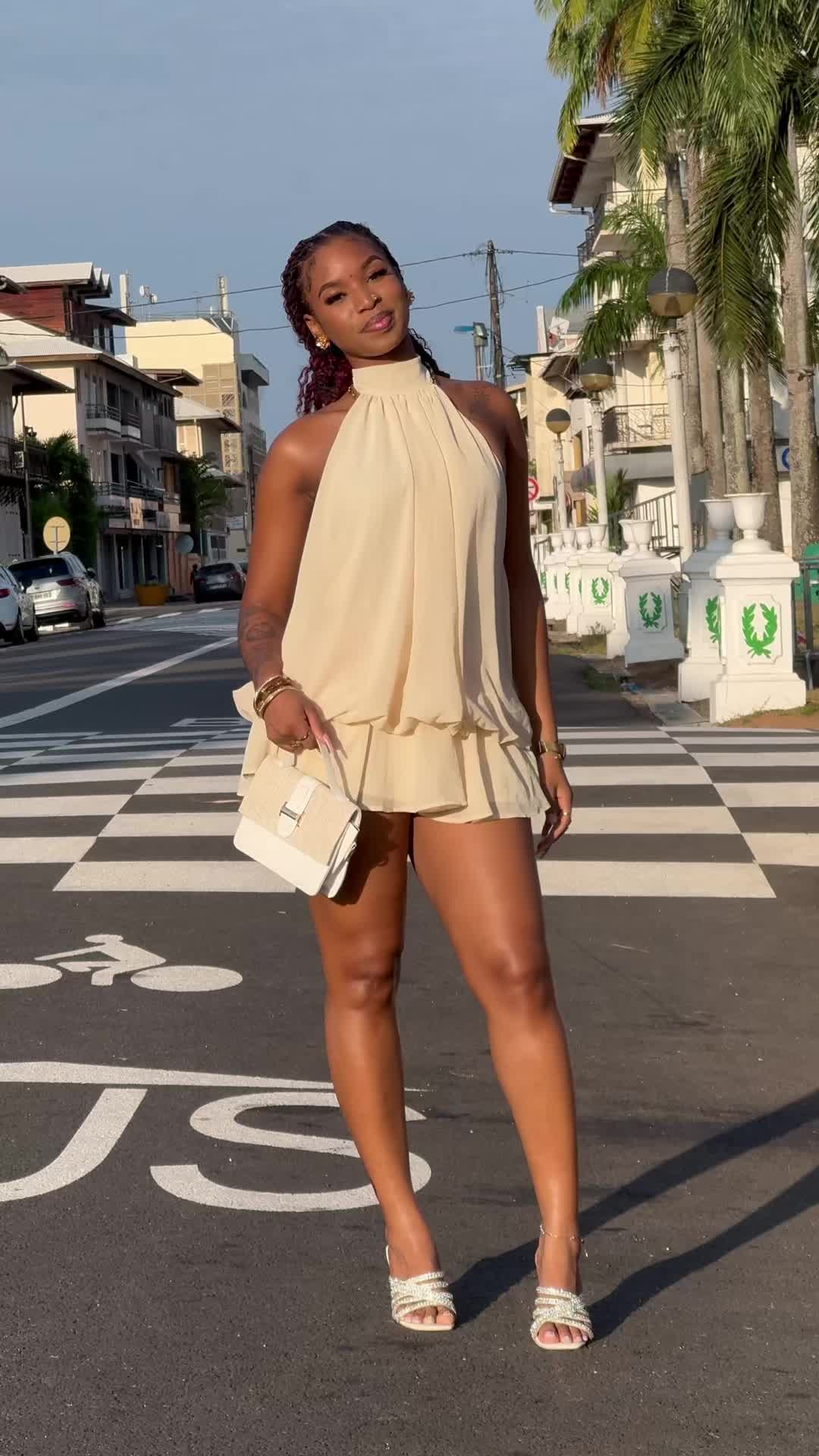 Robe beige licou volants @rasta_doo10