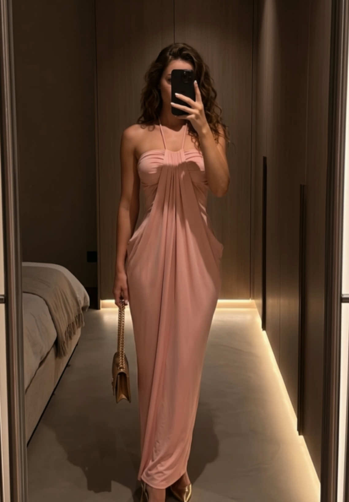 Robe rose longue fluide sans bretelles @Kinaaa😘