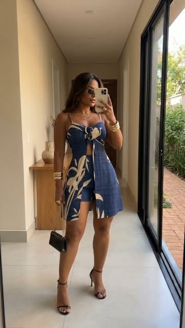 Robe asymétrique tropicale bleu & beige - Créateur Y2K