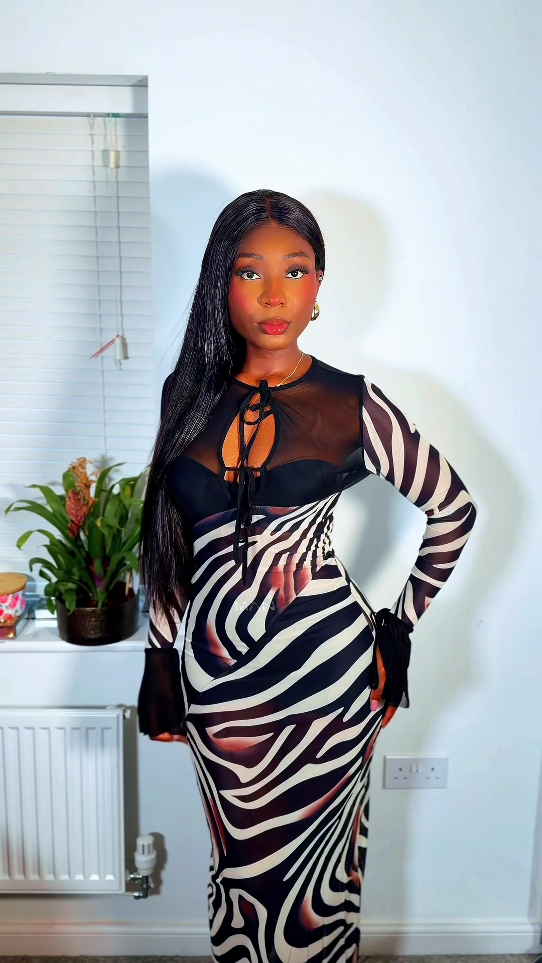 Robe moulante rayée en maille noire et blanche @iam_sophh