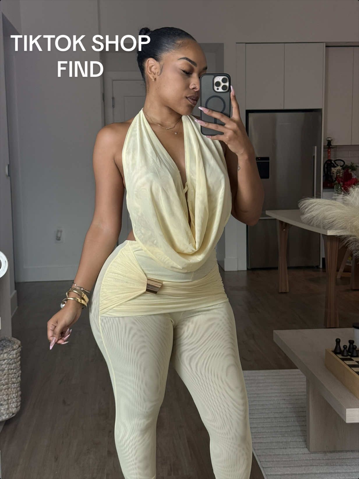 Ensemble 2 pièces jaune clair maille transparente @Sache’ Lamonte’ 🦋